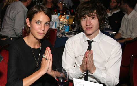 Alex and alexa - Oct 2, 2022 · Alexa Chung and Alex Turner couldn't maintain a long-distance relationship. In July 2011, Alex Turner and Alexa Chung split after four years together, and the Mirror spoke to a source close to the ... 